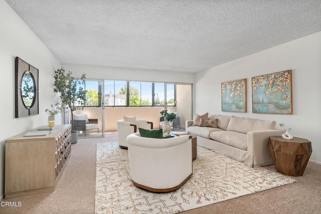 Condo at 530 Fairview Avenue 18, Arcadia — photo 1 of 12