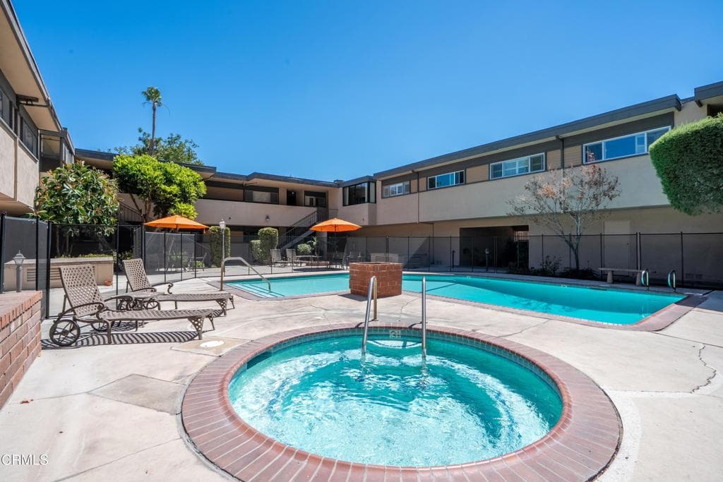 Condo at 530 Fairview Avenue 18, Arcadia — photo 11 of 12
