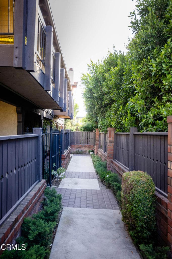 Condo at 503 W Duarte Road 6, Arcadia — photo 3 of 12