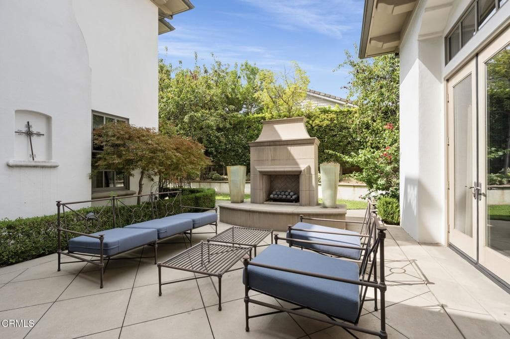 Home at 731 Carriage House Drive, Arcadia — photo 9 of 12