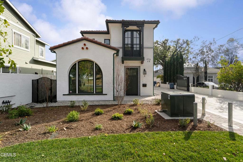 Townhouse at 634 W Olive Avenue B, Monrovia — photo 1 of 12