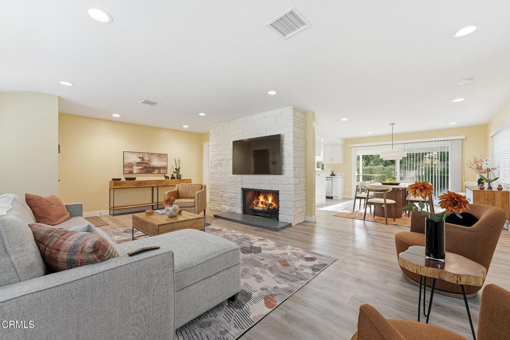 Home at 357 Oakcliff Road, Monrovia — photo 6 of 12