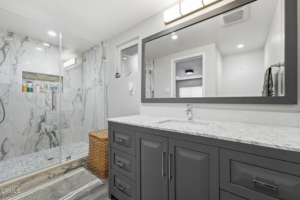 Home at 357 Oakcliff Road, Monrovia — photo 8 of 12