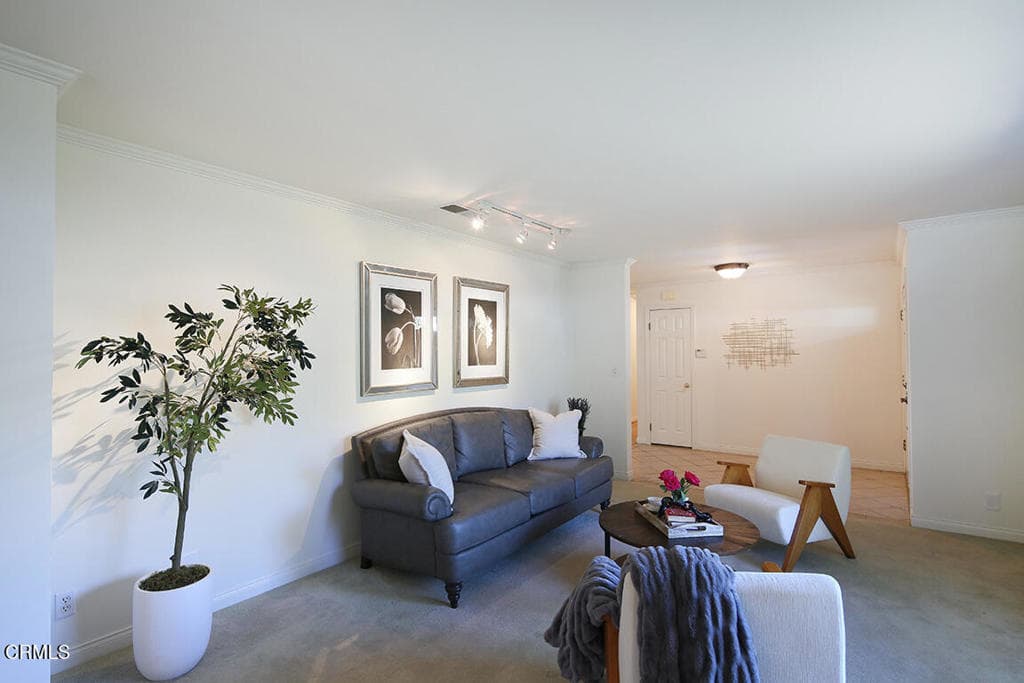 Home at 452 Prospect Ave Avenue, Monrovia — photo 3 of 12