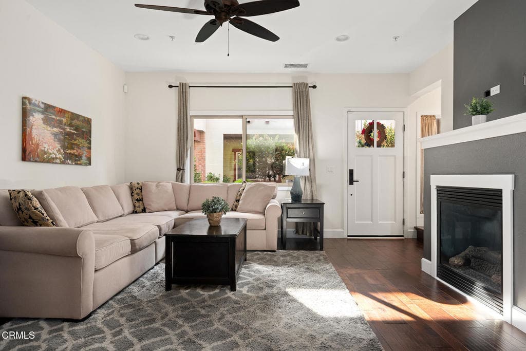 Townhouse at 705 S Azusa Avenue G, Azusa — photo 3 of 12