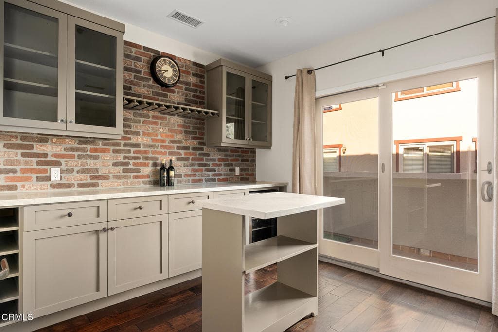 Townhouse at 705 S Azusa Avenue G, Azusa — photo 6 of 12