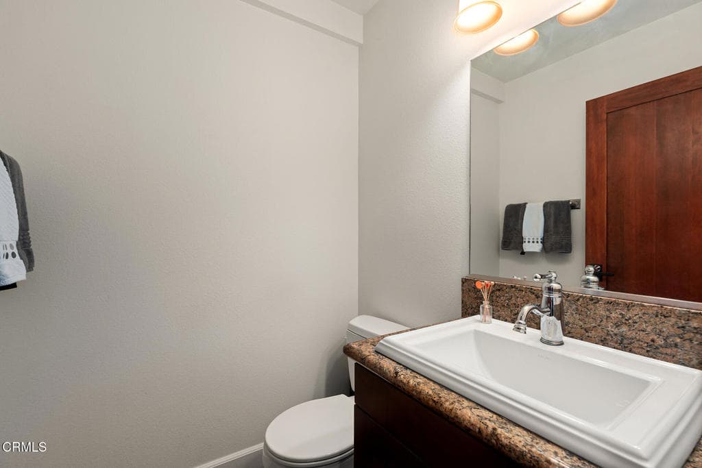 Townhouse at 705 S Azusa Avenue G, Azusa — photo 7 of 12
