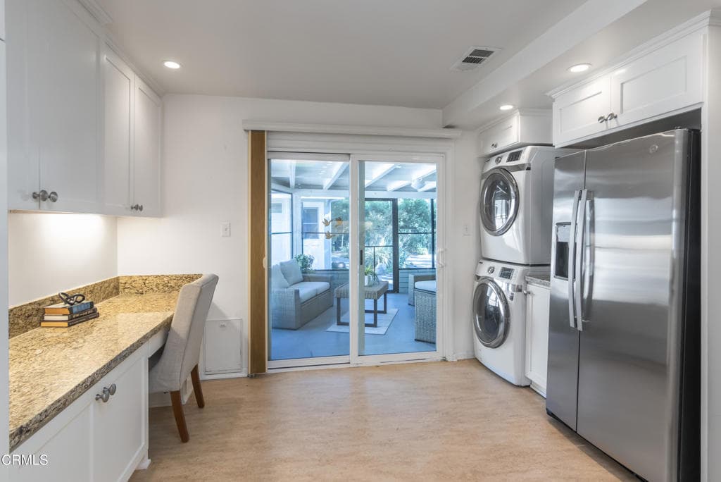 Home at 258 N Mayflower Avenue, Monrovia — photo 11 of 12