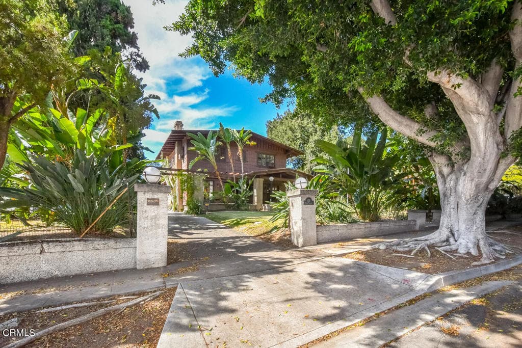 Home at 171 S Baldwin Avenue, Sierra Madre — photo 9 of 12