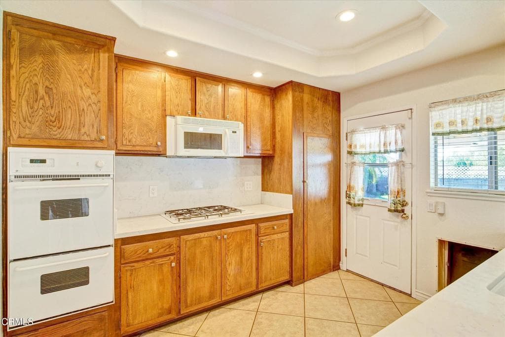 Home at 368 Fuego Avenue, Pomona — photo 8 of 12