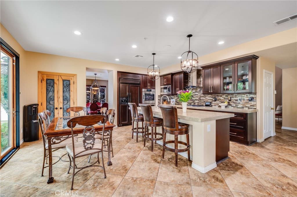 Home at 6137 Ridgemont, La Verne — photo 11 of 12