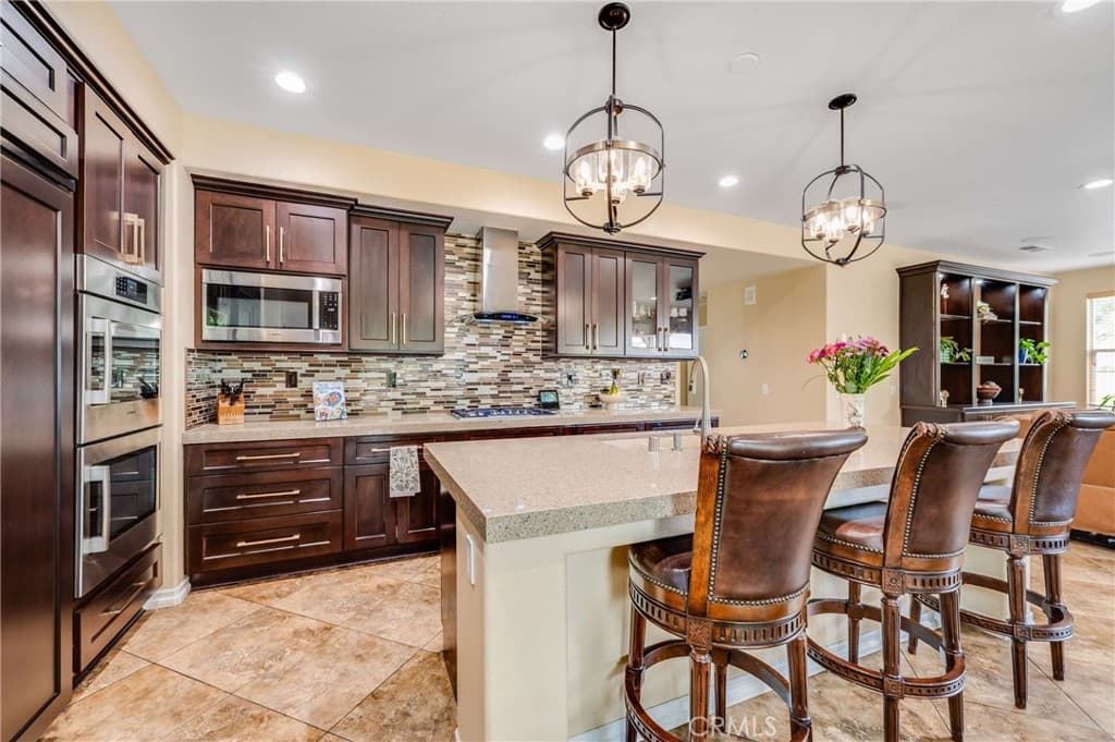 Home at 6137 Ridgemont, La Verne — photo 9 of 12
