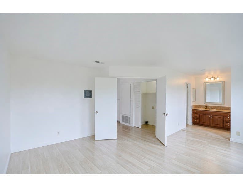 Townhouse at 1230 S Barranca Avenue F, Glendora — photo 9 of 12