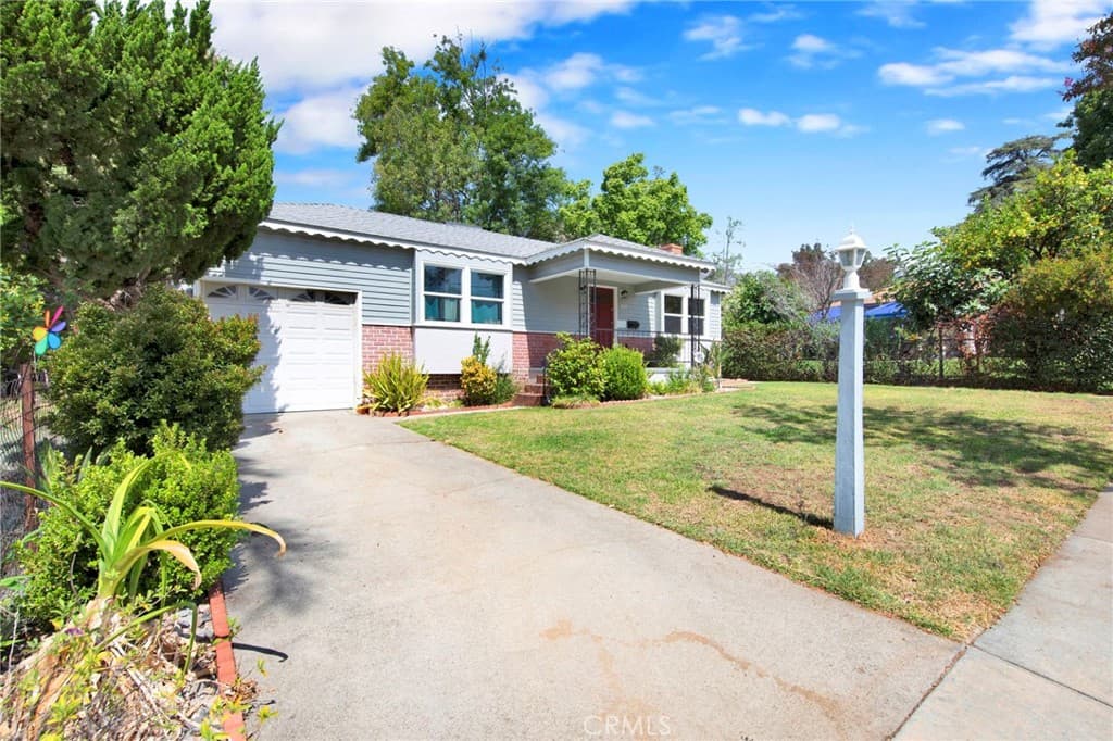 Home at 269 N Alta Vista, Monrovia — photo 4 of 12
