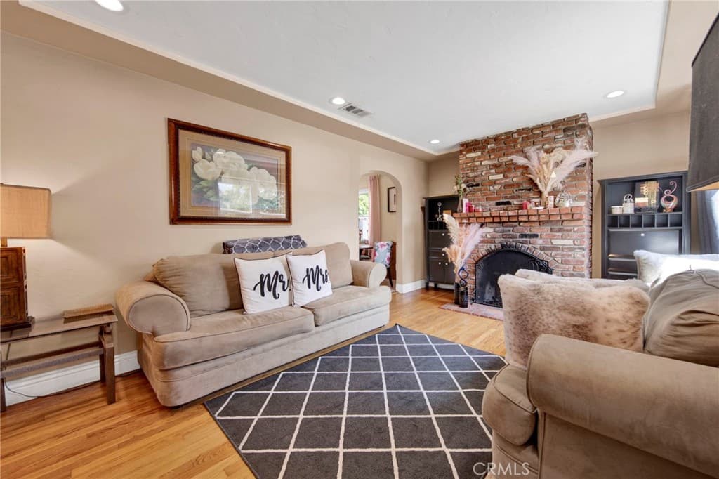 Home at 269 N Alta Vista, Monrovia — photo 6 of 12
