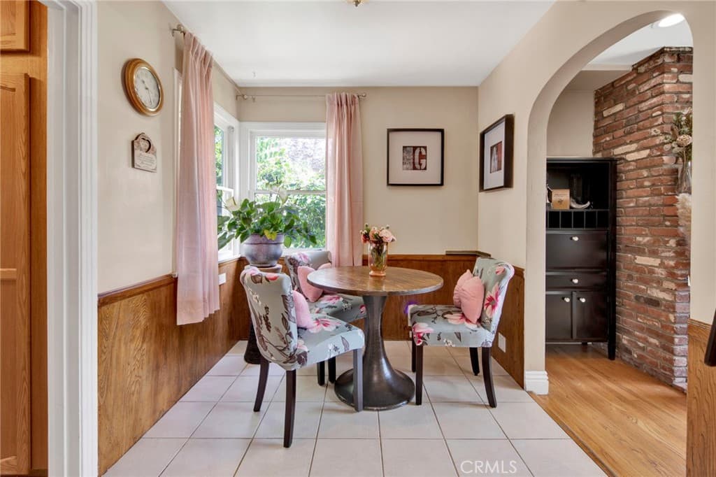 Home at 269 N Alta Vista, Monrovia — photo 8 of 12