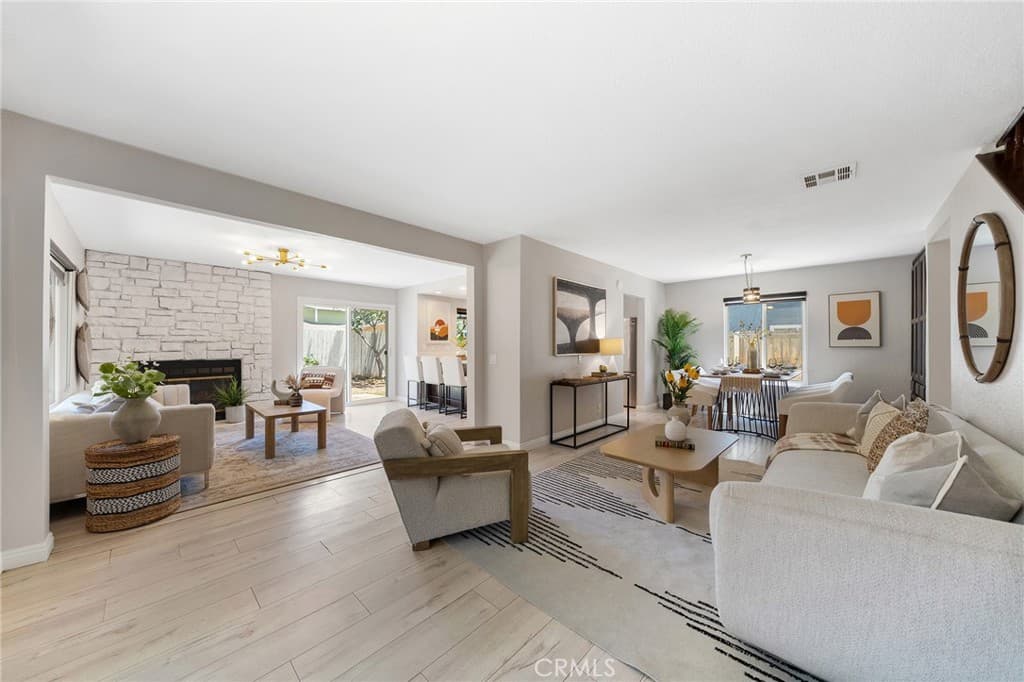 Home at 808 S California Avenue, Monrovia — photo 5 of 12