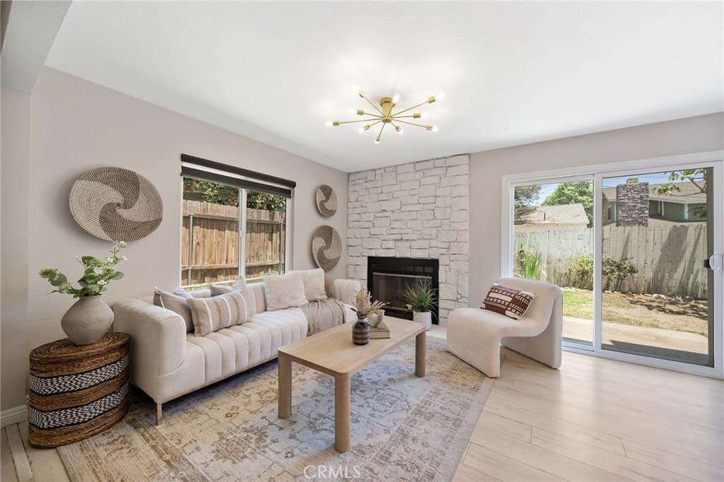 Home at 808 S California Avenue, Monrovia — photo 9 of 12