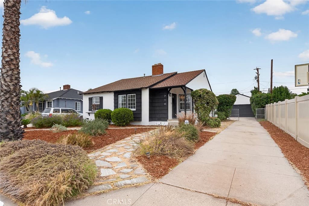 Home at 716 N Elspeth Way, Covina — photo 5 of 12