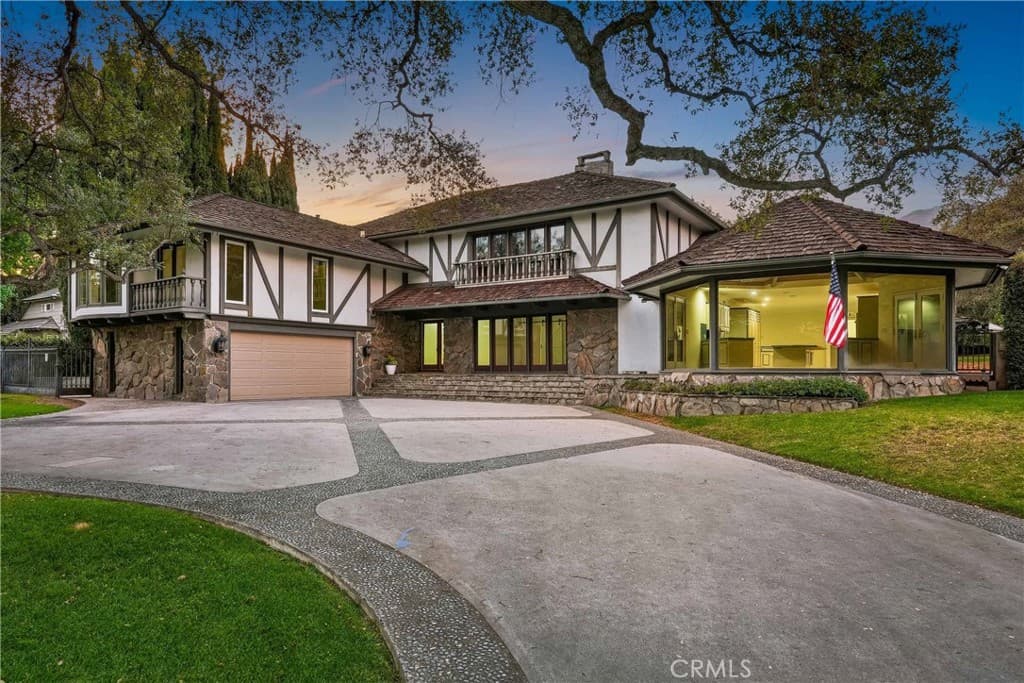 Home at 1005 Hampton Road, Arcadia — photo 2 of 12