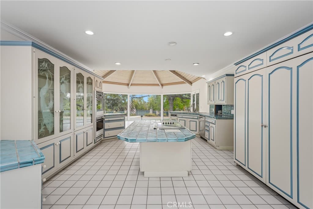 Home at 1005 Hampton Road, Arcadia — photo 11 of 12