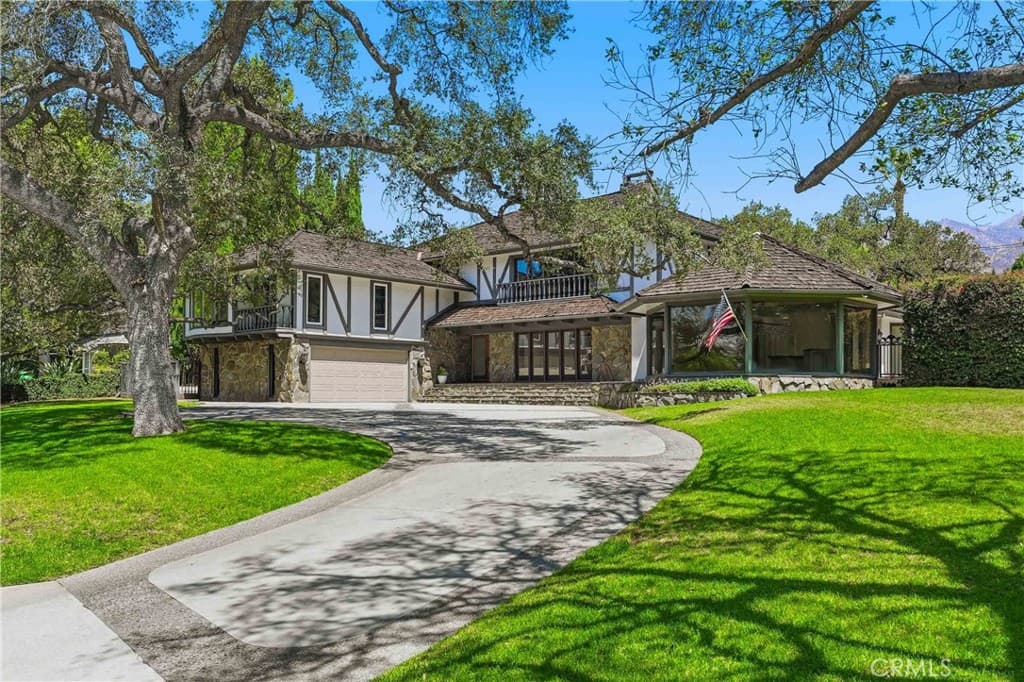 Home at 1005 Hampton Road, Arcadia — photo 3 of 12