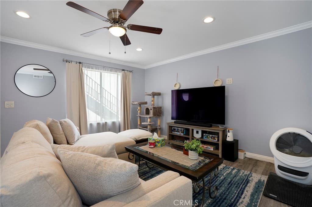 Condo at 866 Cinnamon Lane 57, Duarte — photo 6 of 12