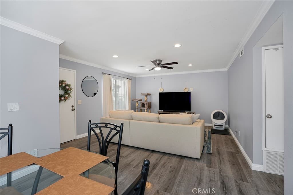 Condo at 866 Cinnamon Lane 57, Duarte — photo 9 of 12