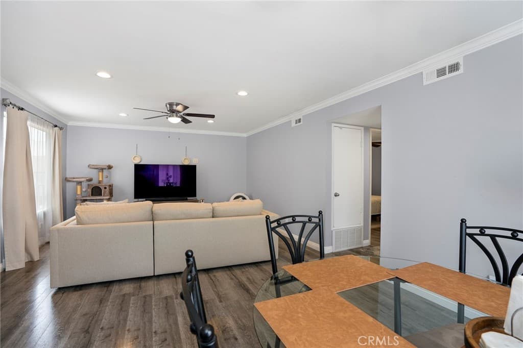 Condo at 866 Cinnamon Lane 57, Duarte — photo 10 of 12