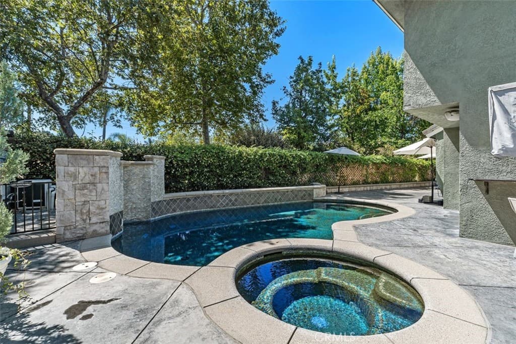 Home at 5604 Lakeview Drive, La Verne — photo 2 of 12