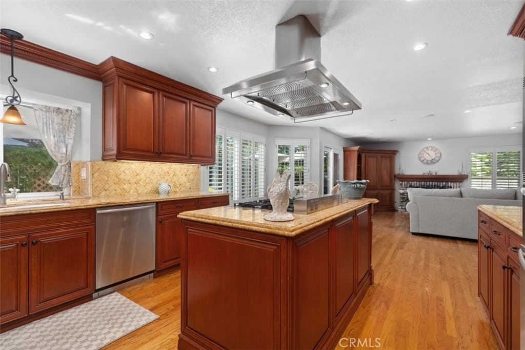 Home at 5604 Lakeview Drive, La Verne — photo 11 of 12