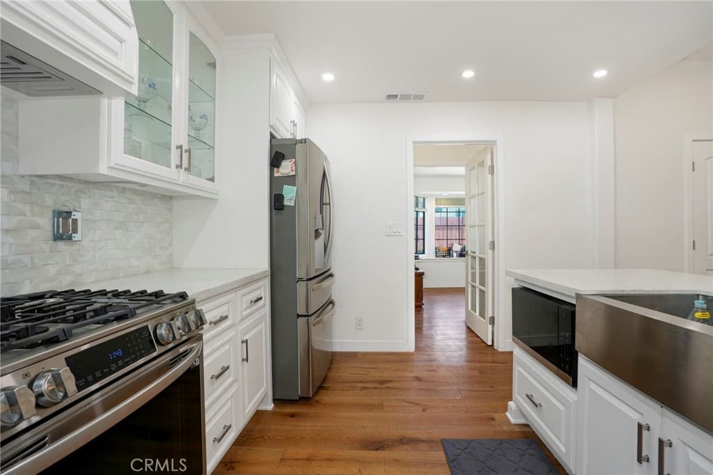 Multi-Family at 308 Jeffries Avenue, Monrovia — photo 6 of 12