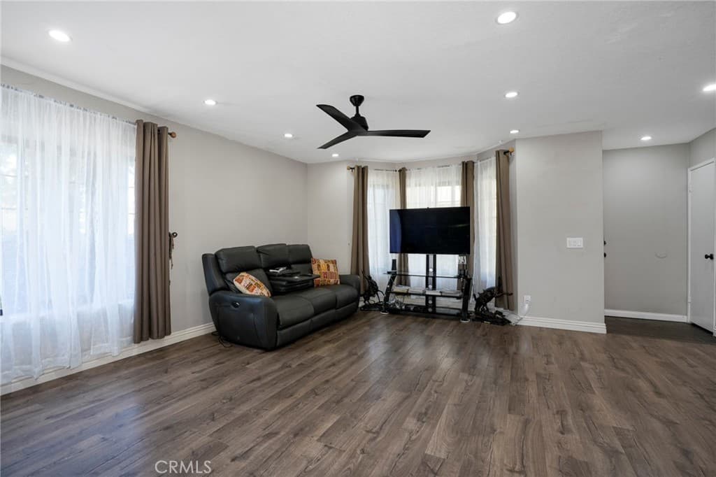 Condo at 2580 Huntington, Duarte — photo 5 of 12