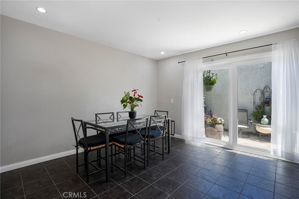 Condo at 2580 Huntington, Duarte — photo 9 of 12