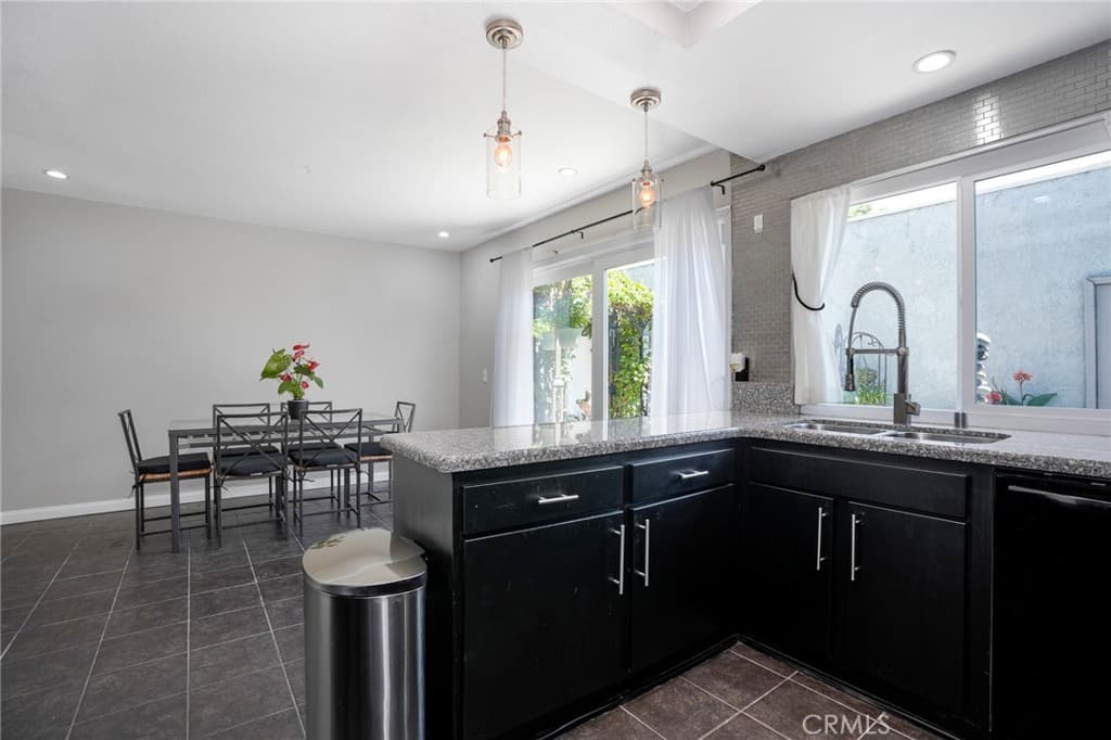 Condo at 2580 Huntington, Duarte — photo 10 of 12