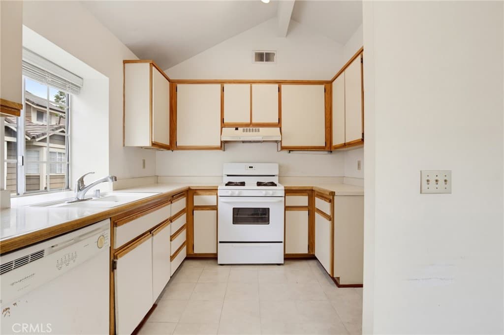 Condo at 2627 S Quarry Lane D, Walnut — photo 8 of 12