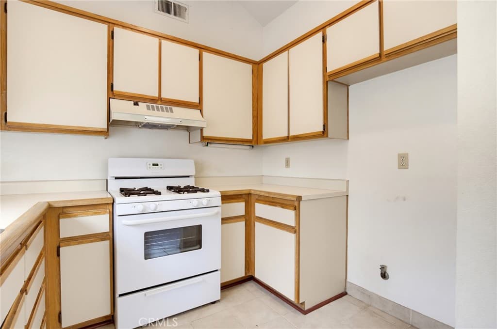 Condo at 2627 S Quarry Lane D, Walnut — photo 10 of 12
