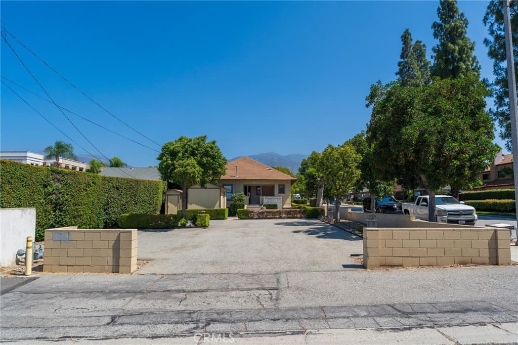 Home at 146 E Walnut Avenue, Monrovia — photo 11 of 12