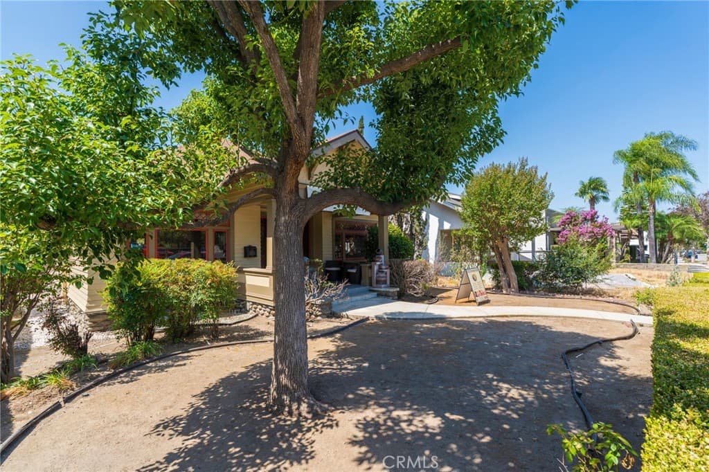 Home at 146 E Walnut Avenue, Monrovia — photo 7 of 12