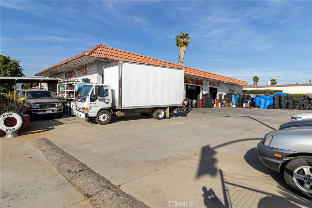 Commercial at 1601 E Mission Boulevard, Pomona — photo 11 of 12