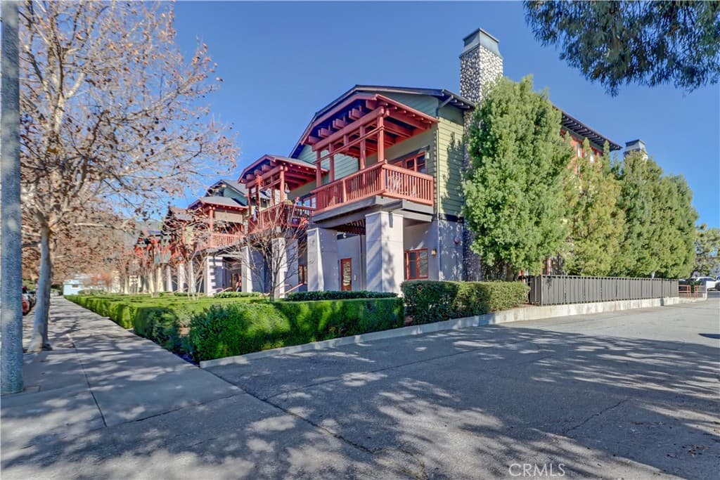 Townhouse at 130 N Vermont, Glendora — photo 1 of 12