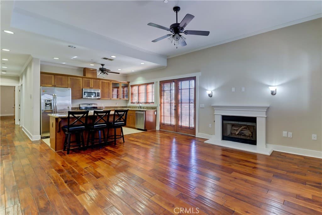 Townhouse at 130 N Vermont, Glendora — photo 6 of 12