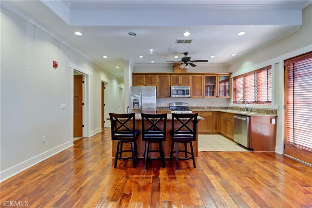 Townhouse at 130 N Vermont, Glendora — photo 9 of 12