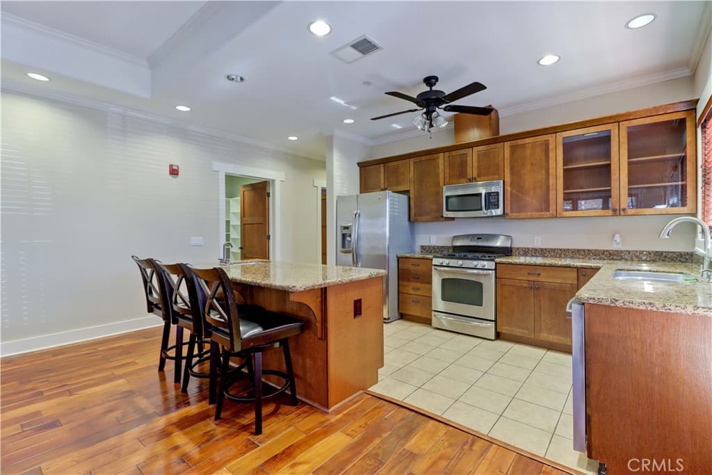 Townhouse at 130 N Vermont, Glendora — photo 10 of 12
