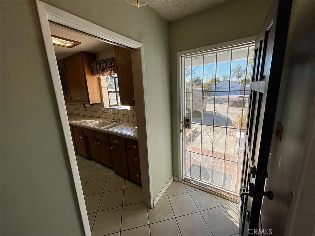 Home at 514 N Balton Avenue, San Dimas — photo 6 of 12