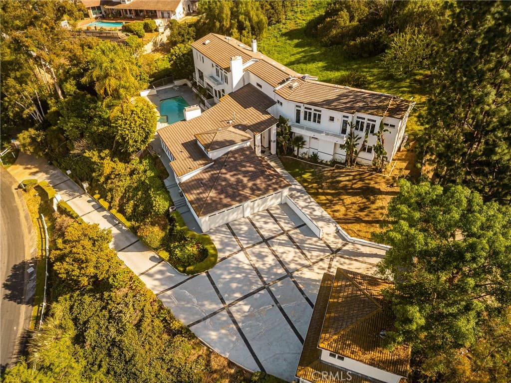 Home at 2820 Shadow Canyon Drive, Diamond Bar — photo 5 of 12