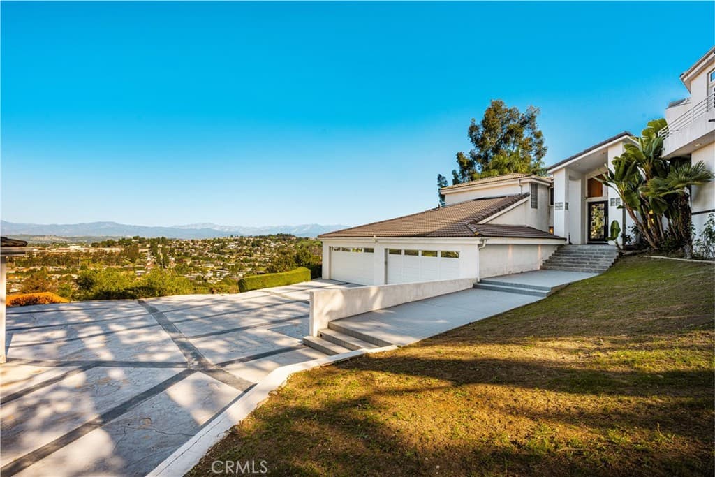 Home at 2820 Shadow Canyon Drive, Diamond Bar — photo 8 of 12