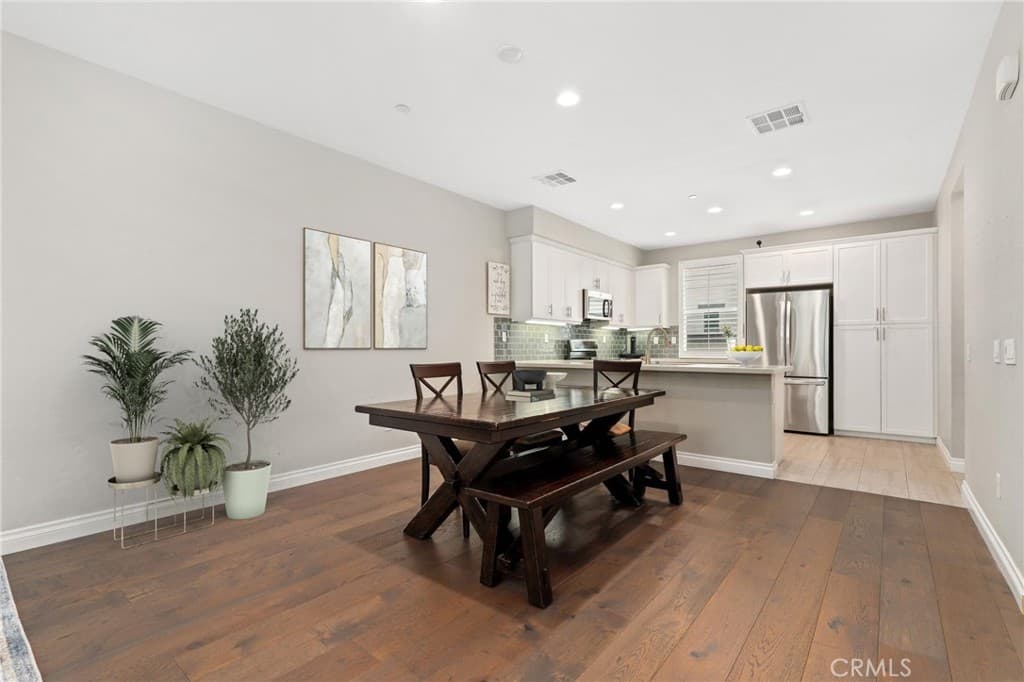 Condo at 649 W Foothill Boulevard 2, Glendora — photo 1 of 12