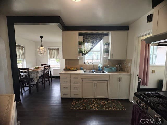 Home at 2196 N Orange Grove Avenue, Pomona — photo 8 of 12