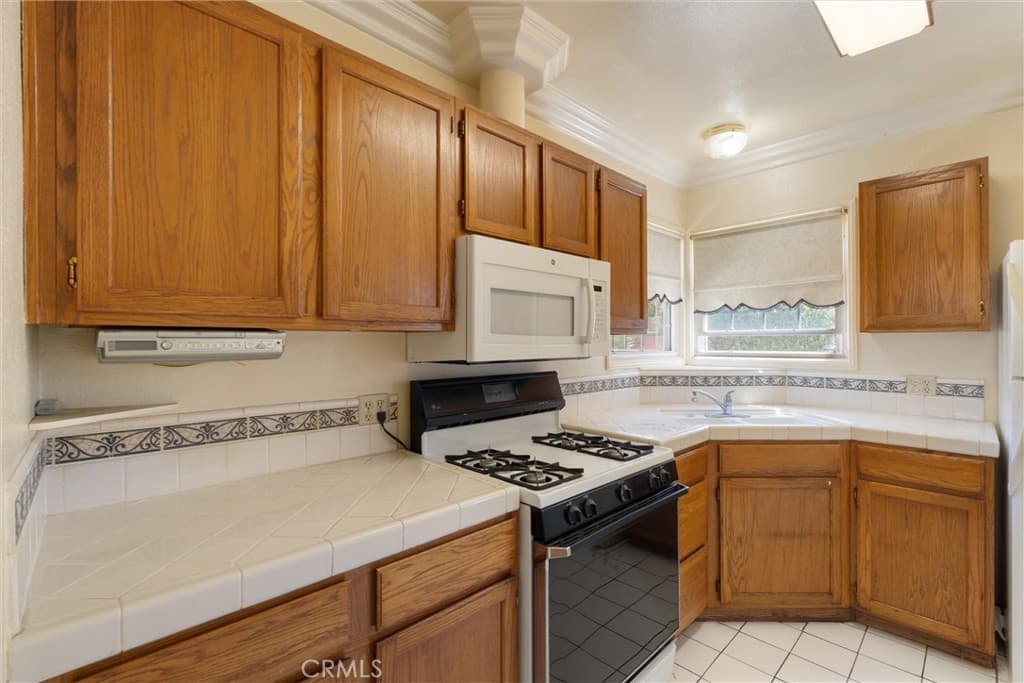 Home at 846 Oakdale Avenue, Monrovia — photo 7 of 12